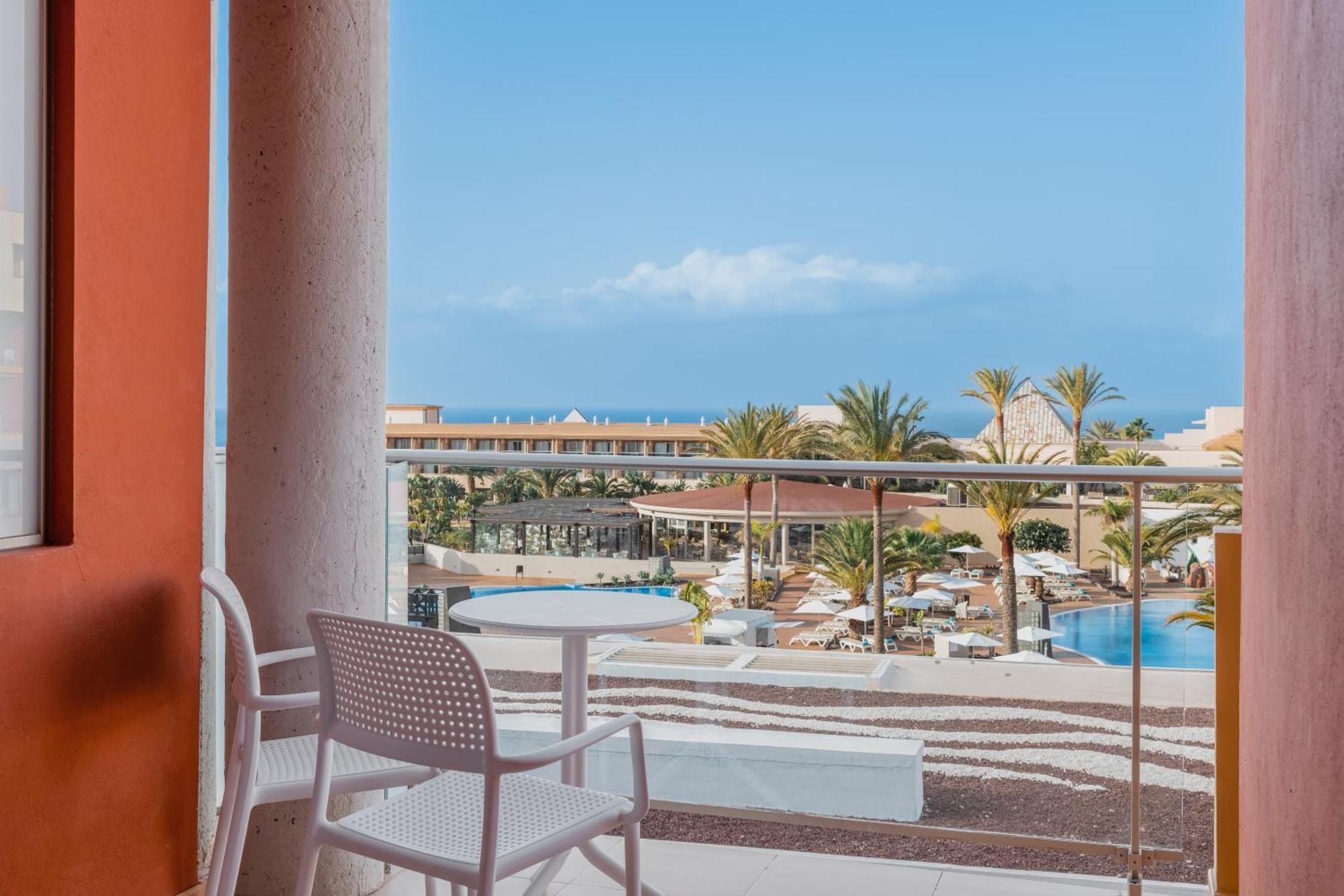 Hotel Iberostar Waves Gaviotas Park Playa Jandia Esterno foto