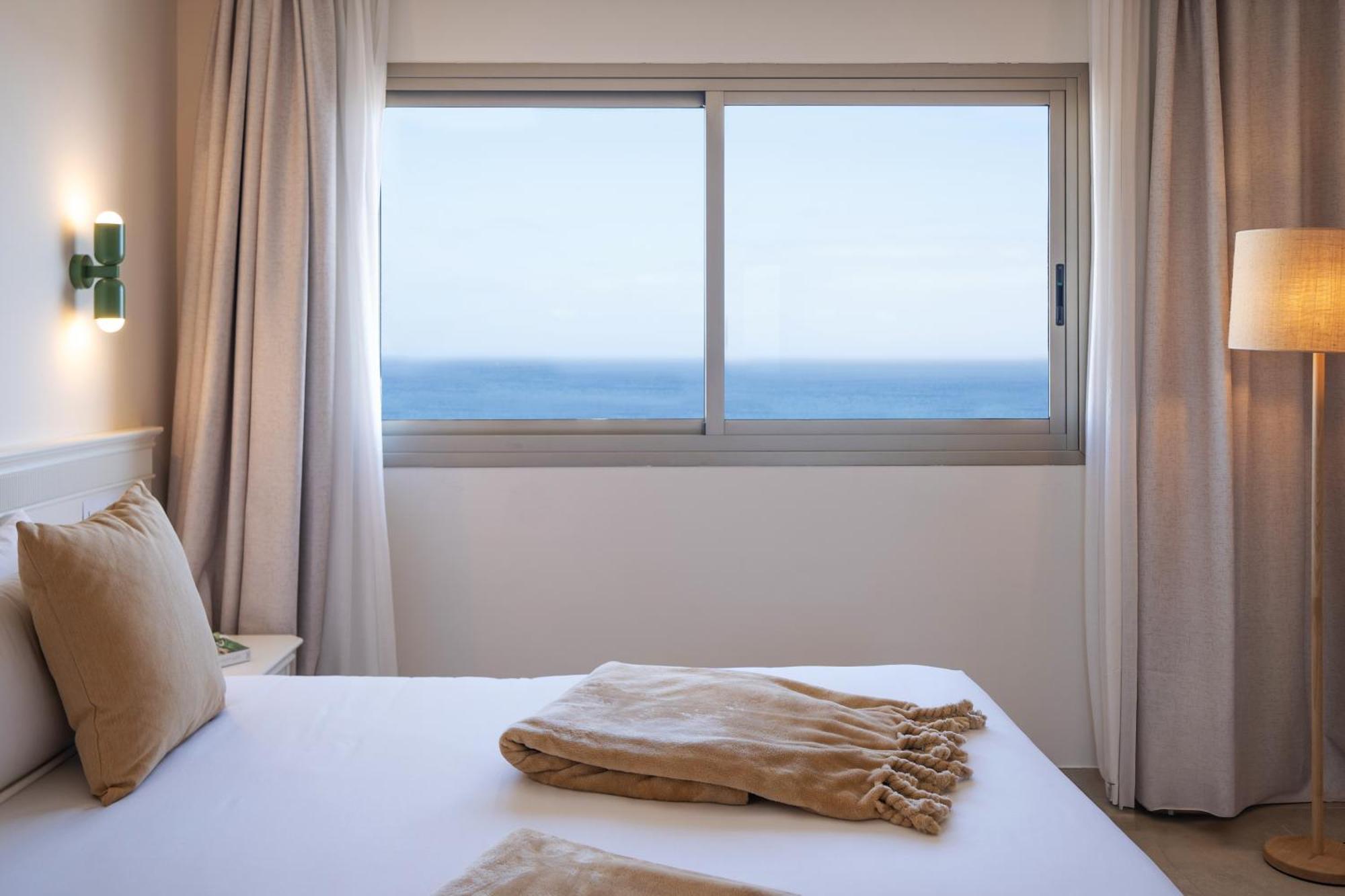 Hotel Iberostar Waves Gaviotas Park Playa Jandia Esterno foto